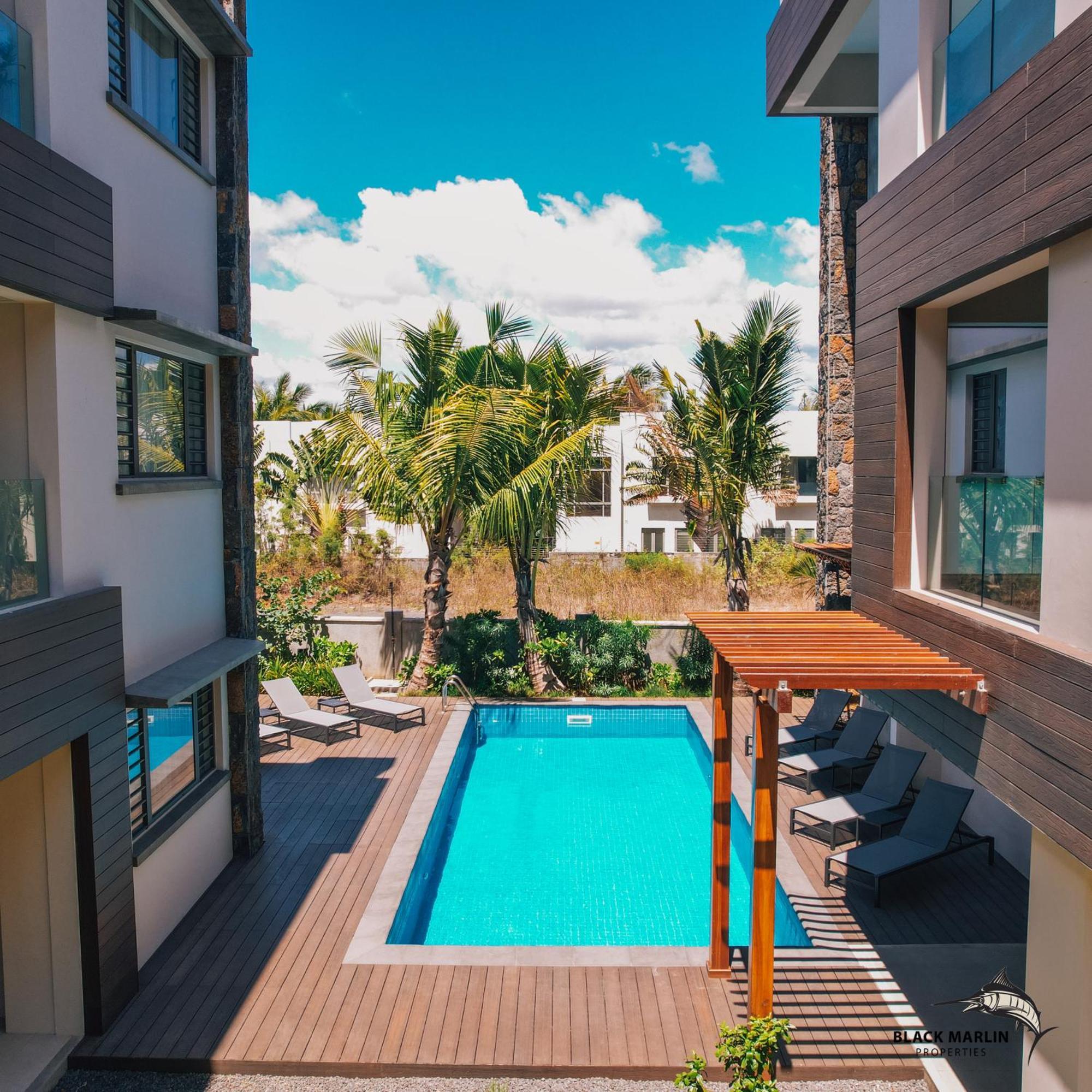 Black Marlin Apartments Pereybere Beach Eksteriør billede